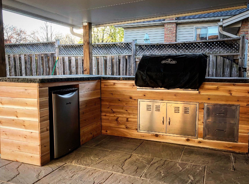 outdoor kitchen pergola