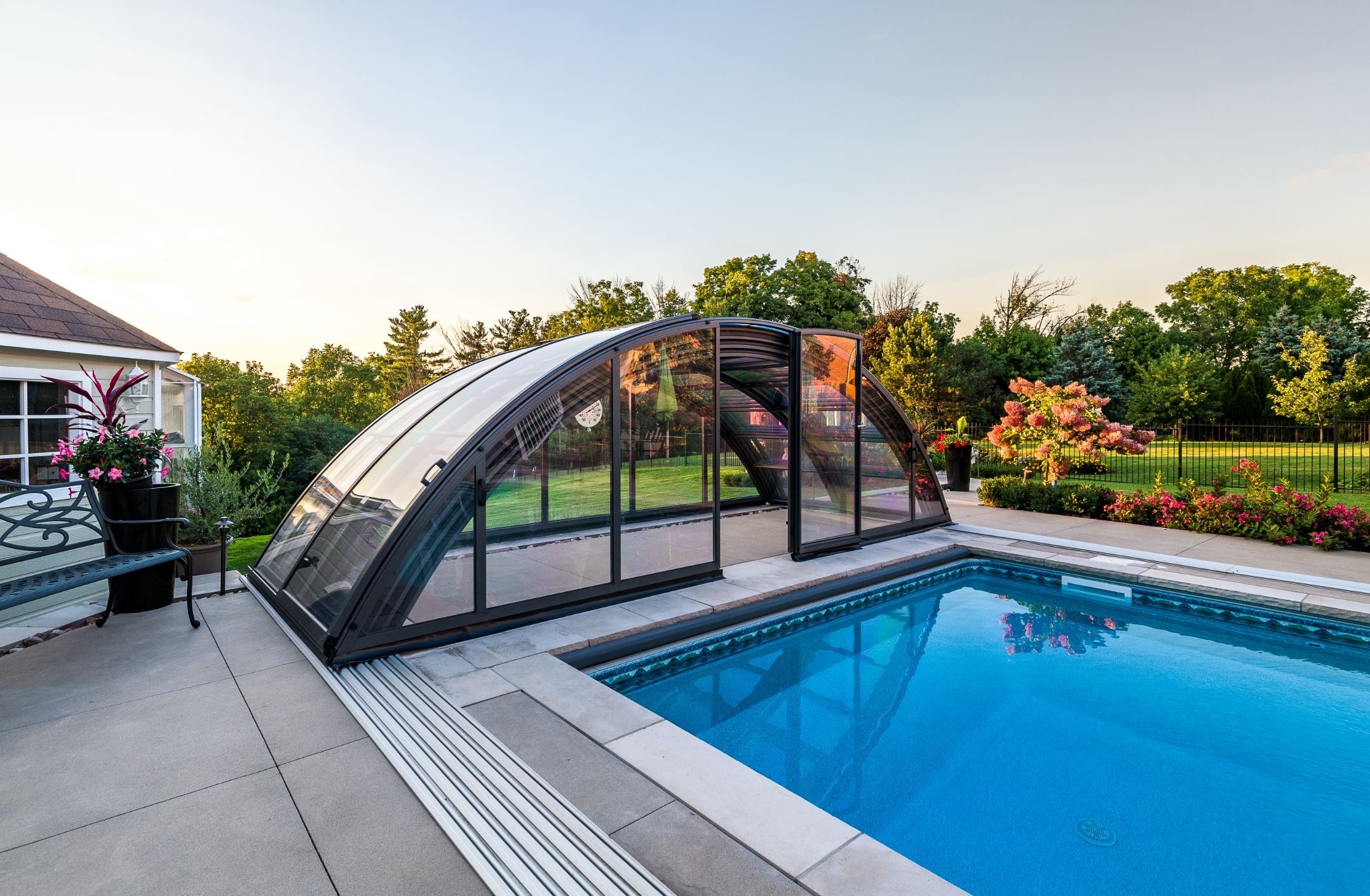 retracted pool enclosure